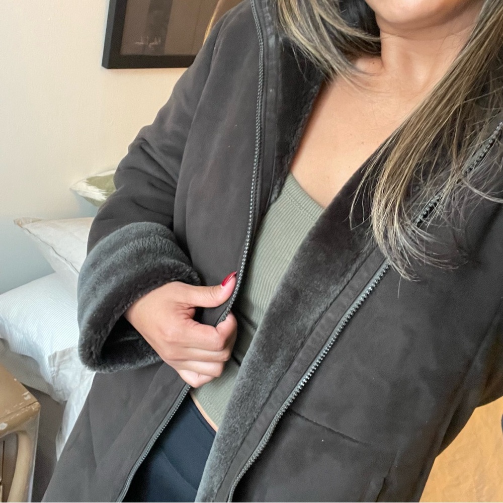 Olive Sued lined w/ faux fur Coat sz M